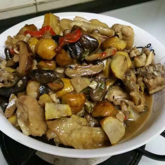 香菇板栗焖鸡