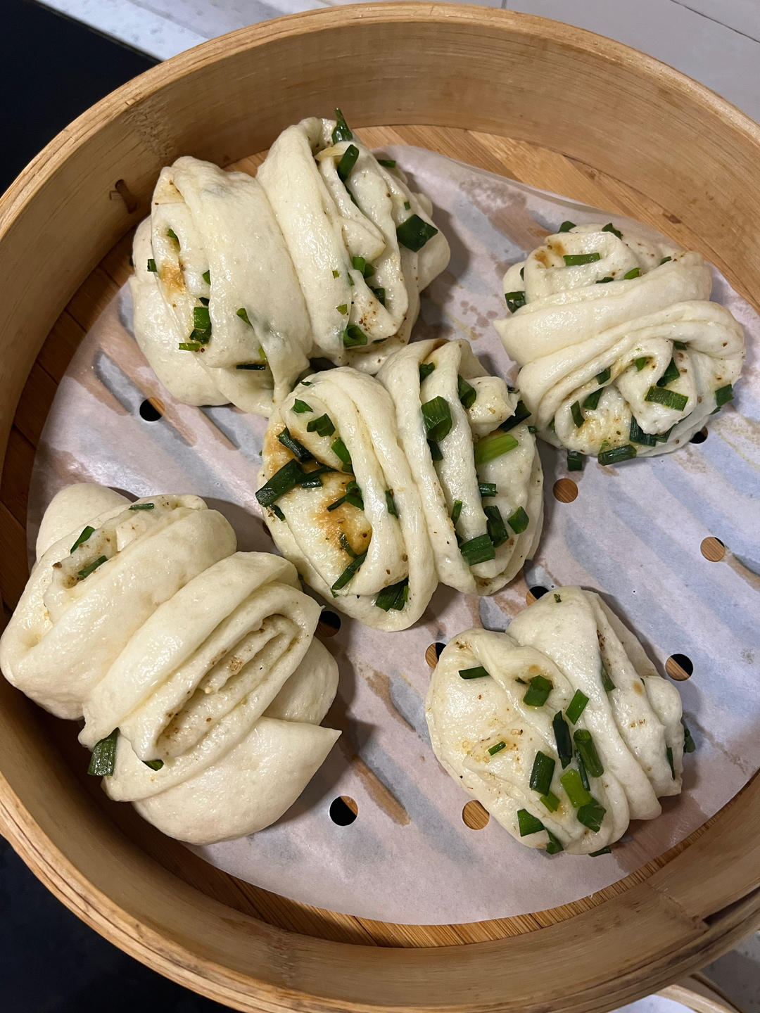 🌺椒盐葱香花卷🌺（操作简单，好吃又好看）