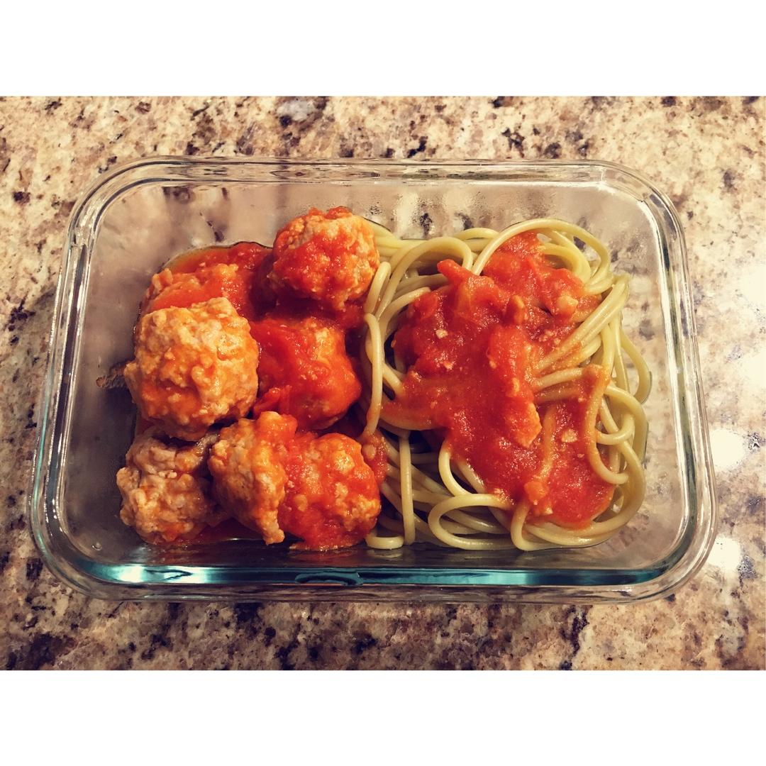 意式番茄肉酱面