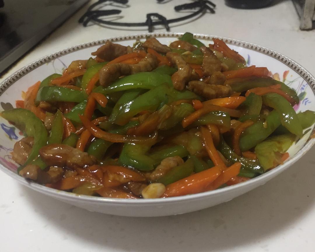 【家常菜】青椒胡萝卜炒猪肉丝