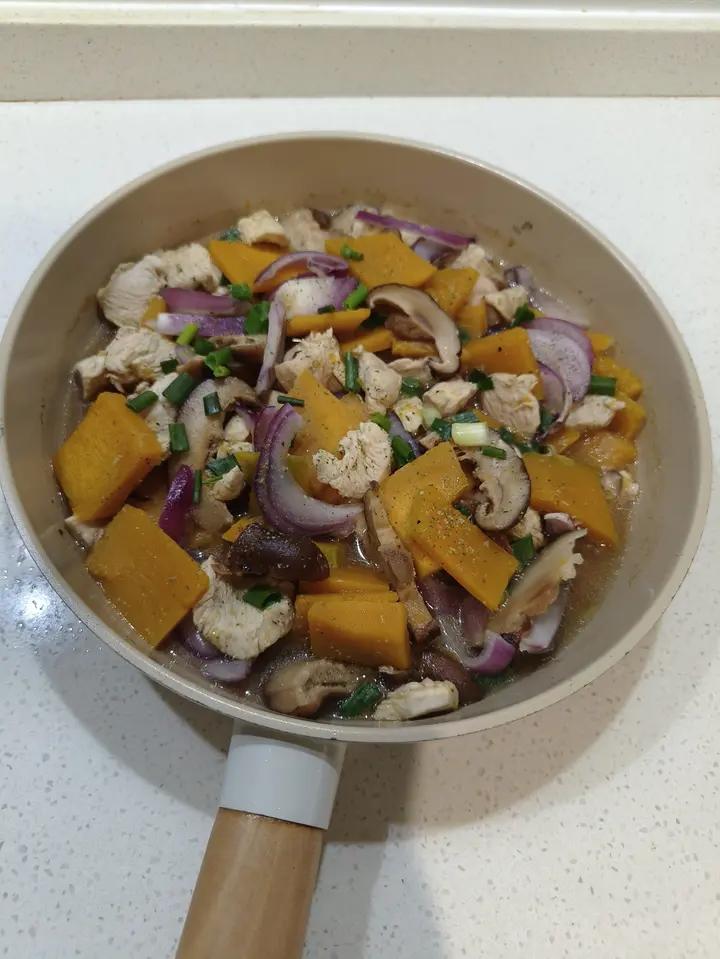 💥软糯鲜香❗️这个南瓜鸡腿焖饭真的太好吃啦～