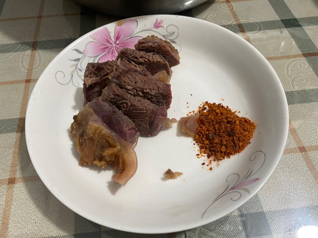 盐水牛腱