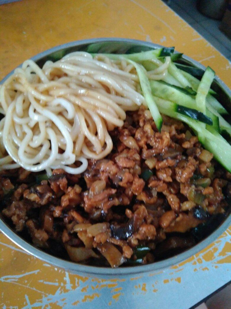 家乡味道，爸爸的炸酱面
