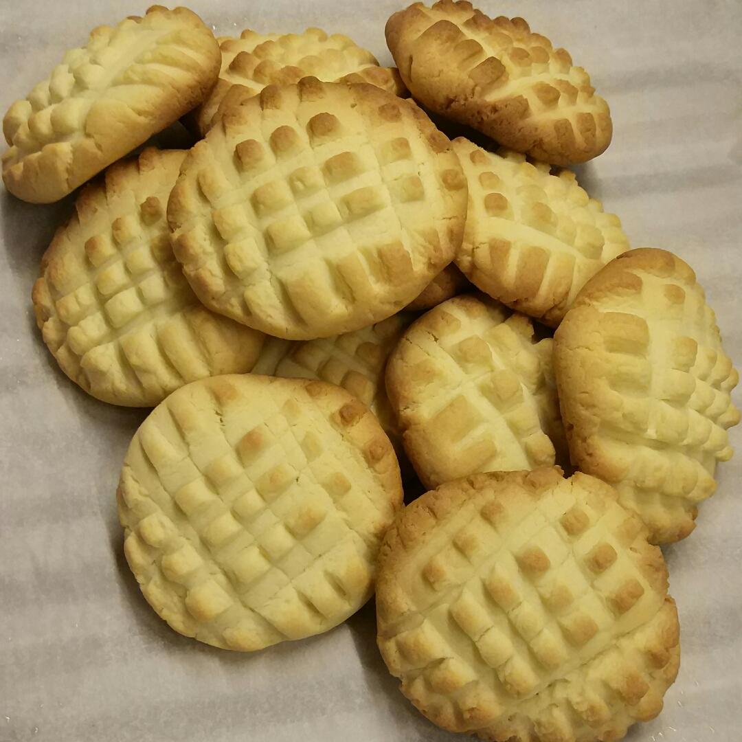 牛奶饼干