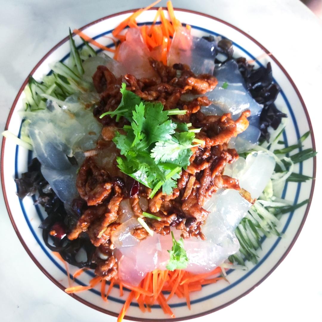 超级简单又爽口的五彩拉皮～东北特色凉拌菜