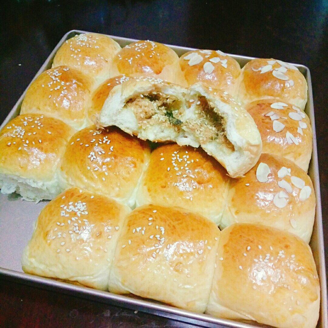 海苔肉松小餐包