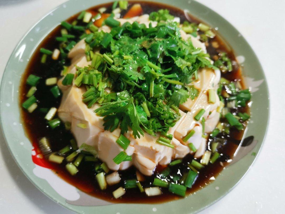 香菜小葱拌豆腐