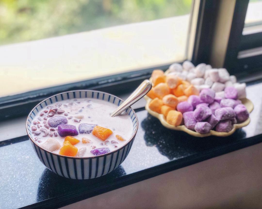 自制鲜芋仙芋圆（另附: 蜜红豆和仙草冻的做法）