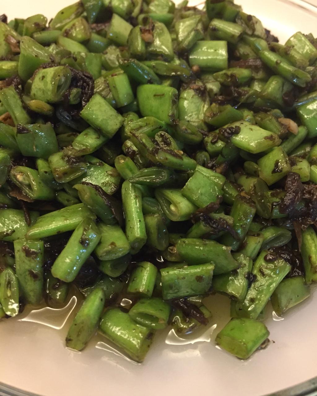 橄榄菜炒缸豆末