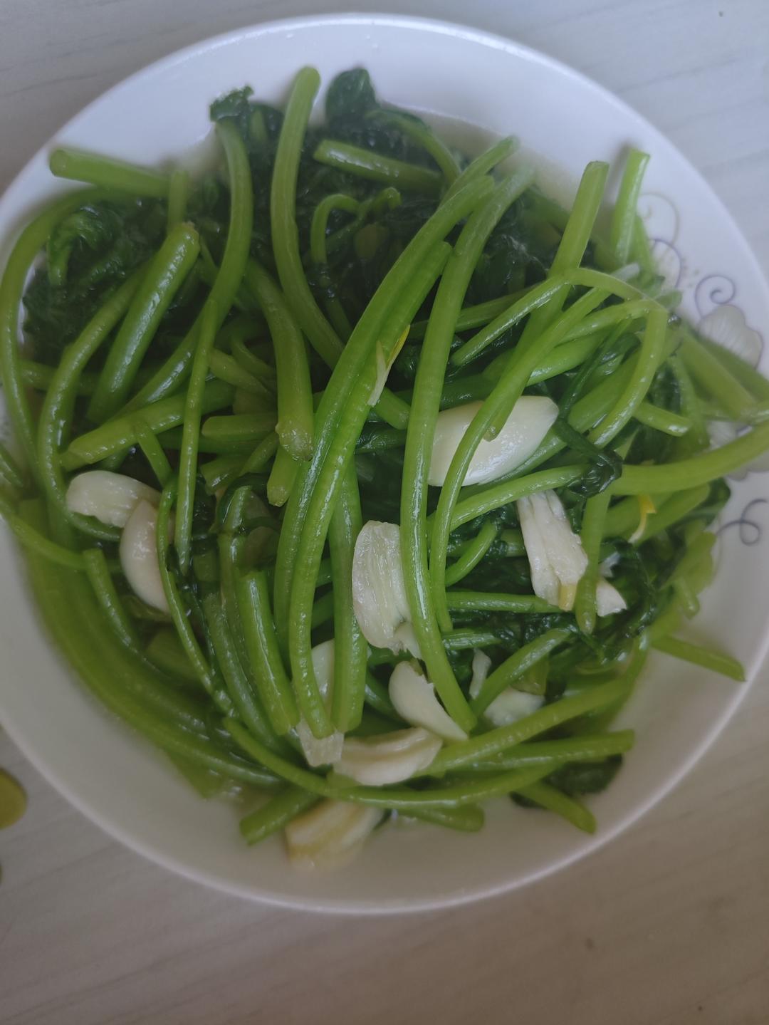 蒜蓉茼蒿菜