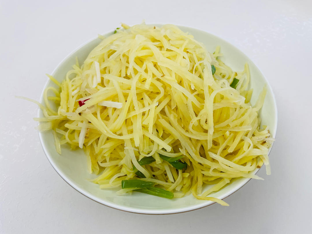 饭店脆脆的酸辣土豆丝家常做法