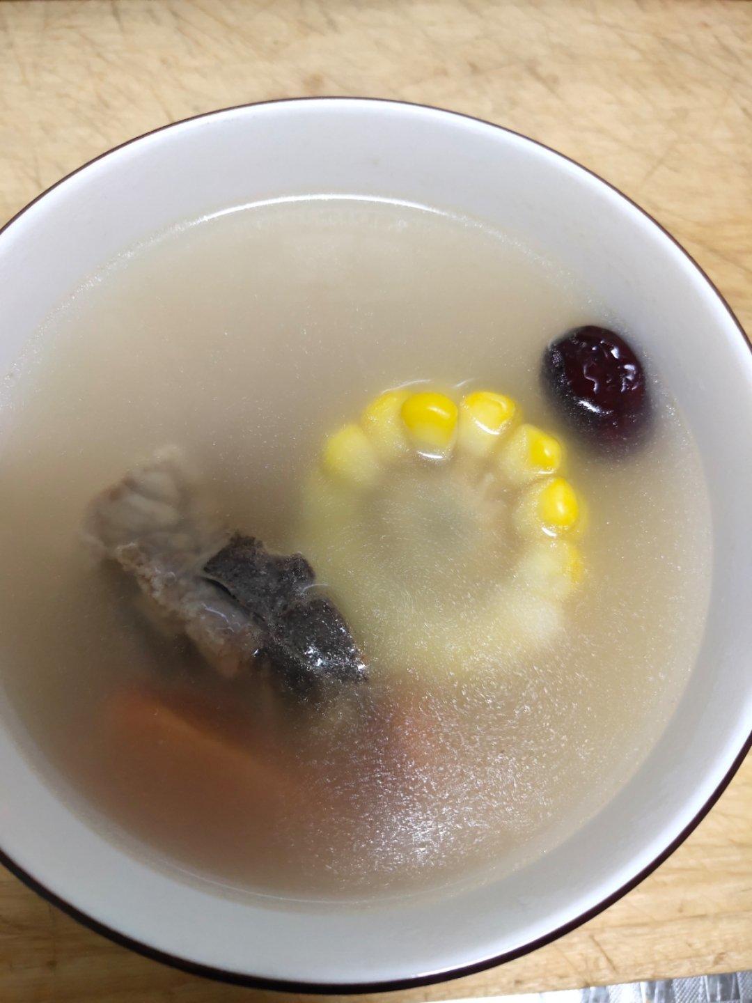 排骨玉米汤