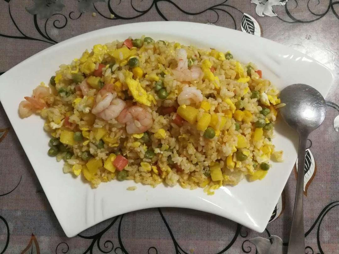 菠萝炒饭