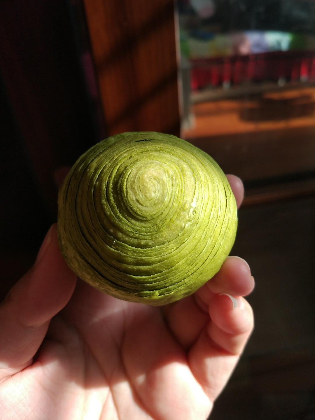 千层彩色蛋黄酥