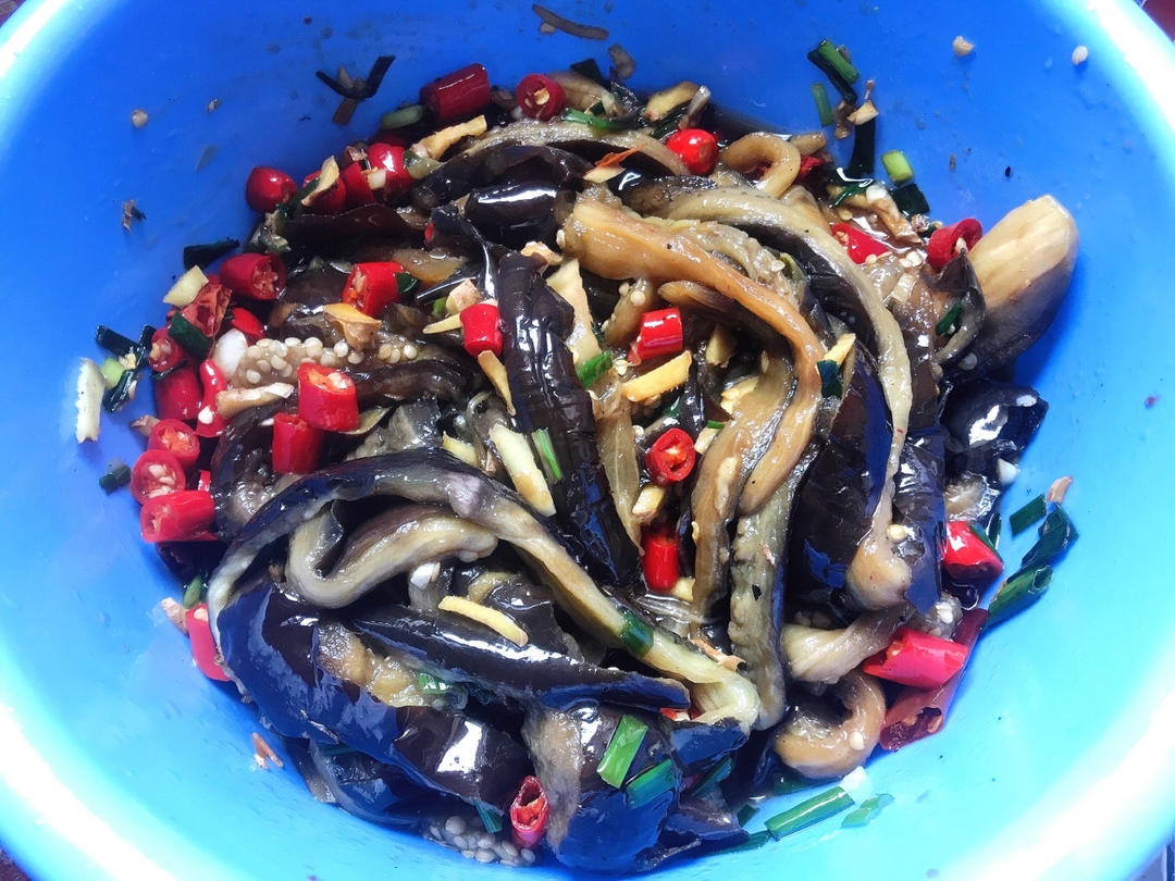 夏天必备可口菜-凉拌茄子🍆