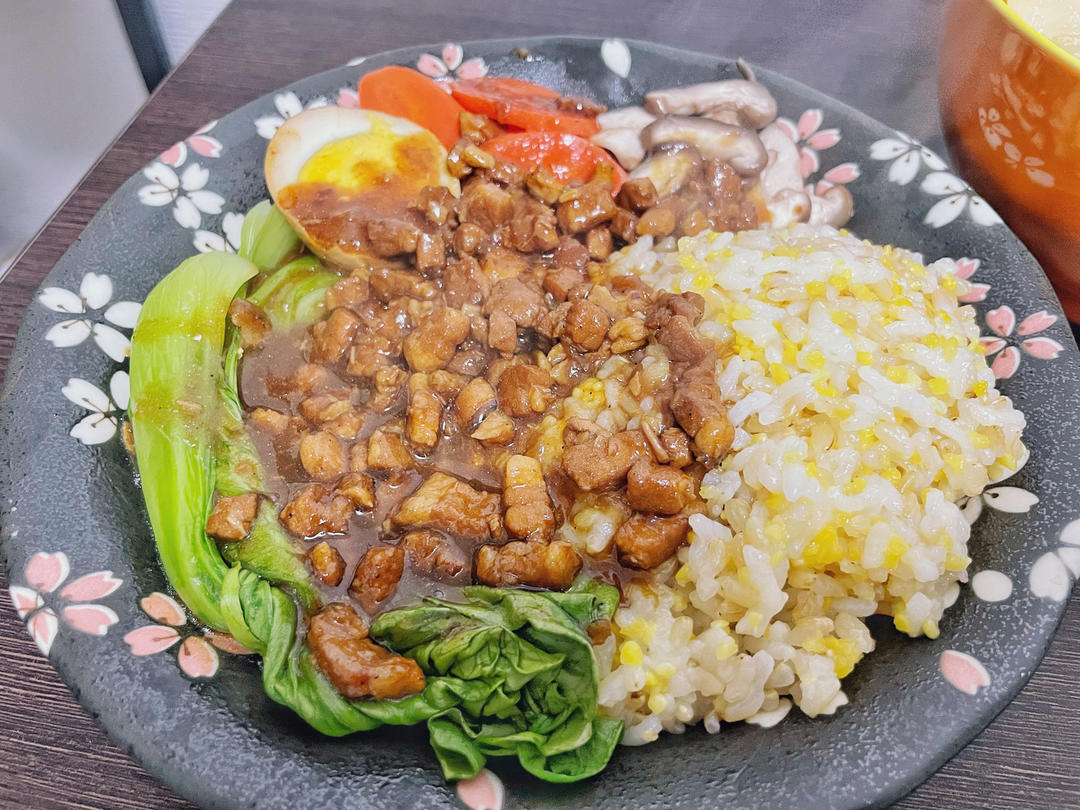 【台式卤肉饭】最地道的卤肉饭，4步就搞定！