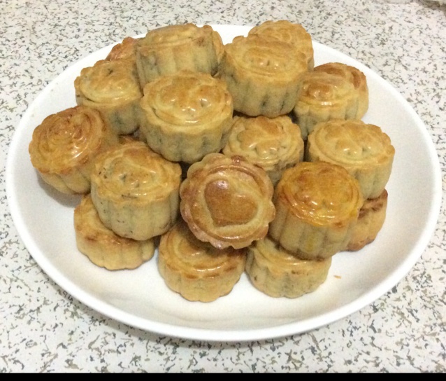 广式月饼——蛋黄莲蓉月饼