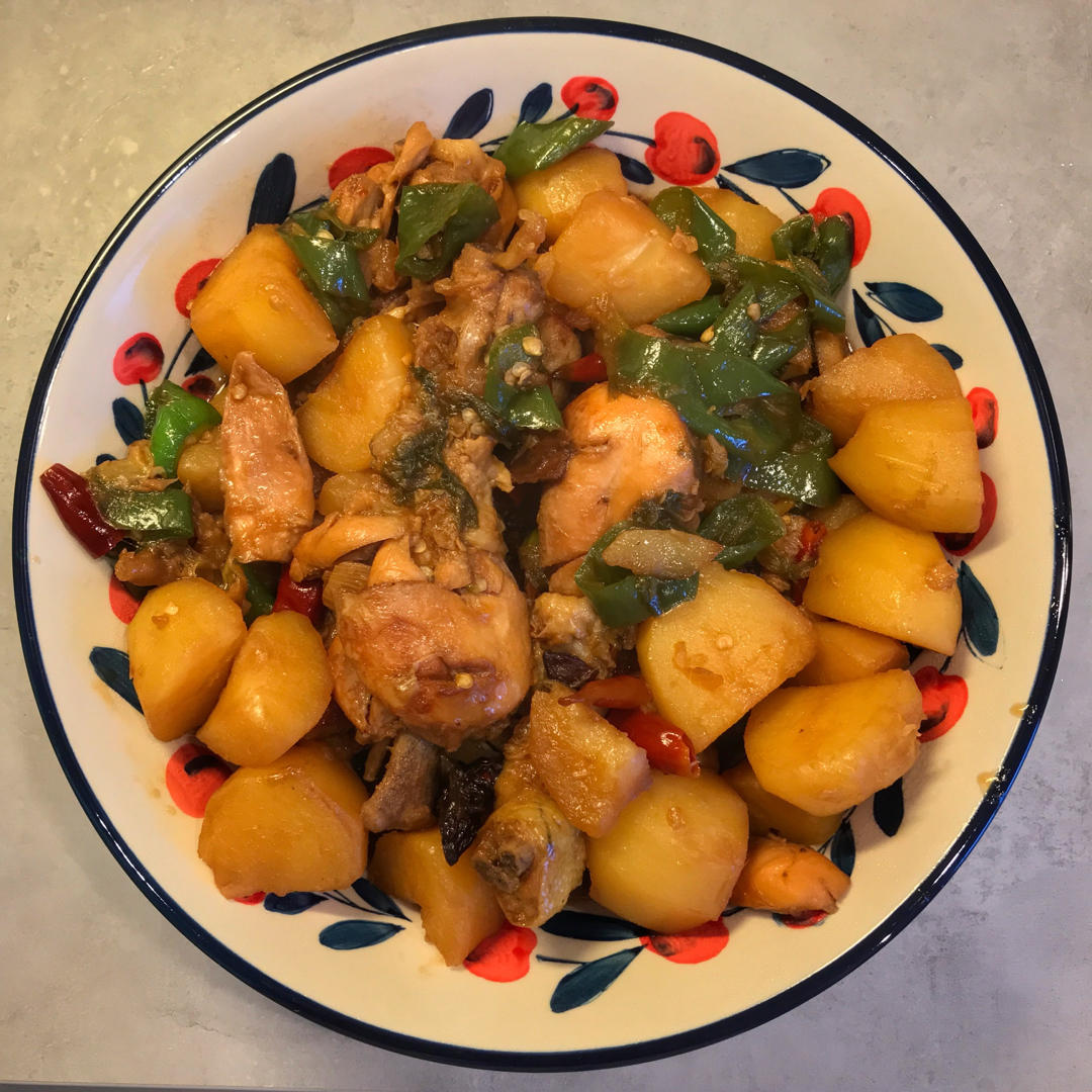 “家常版大盘鸡”汤汁简直拌面拌饭泡饼利器！每次连汤带肉吃的一干二净～