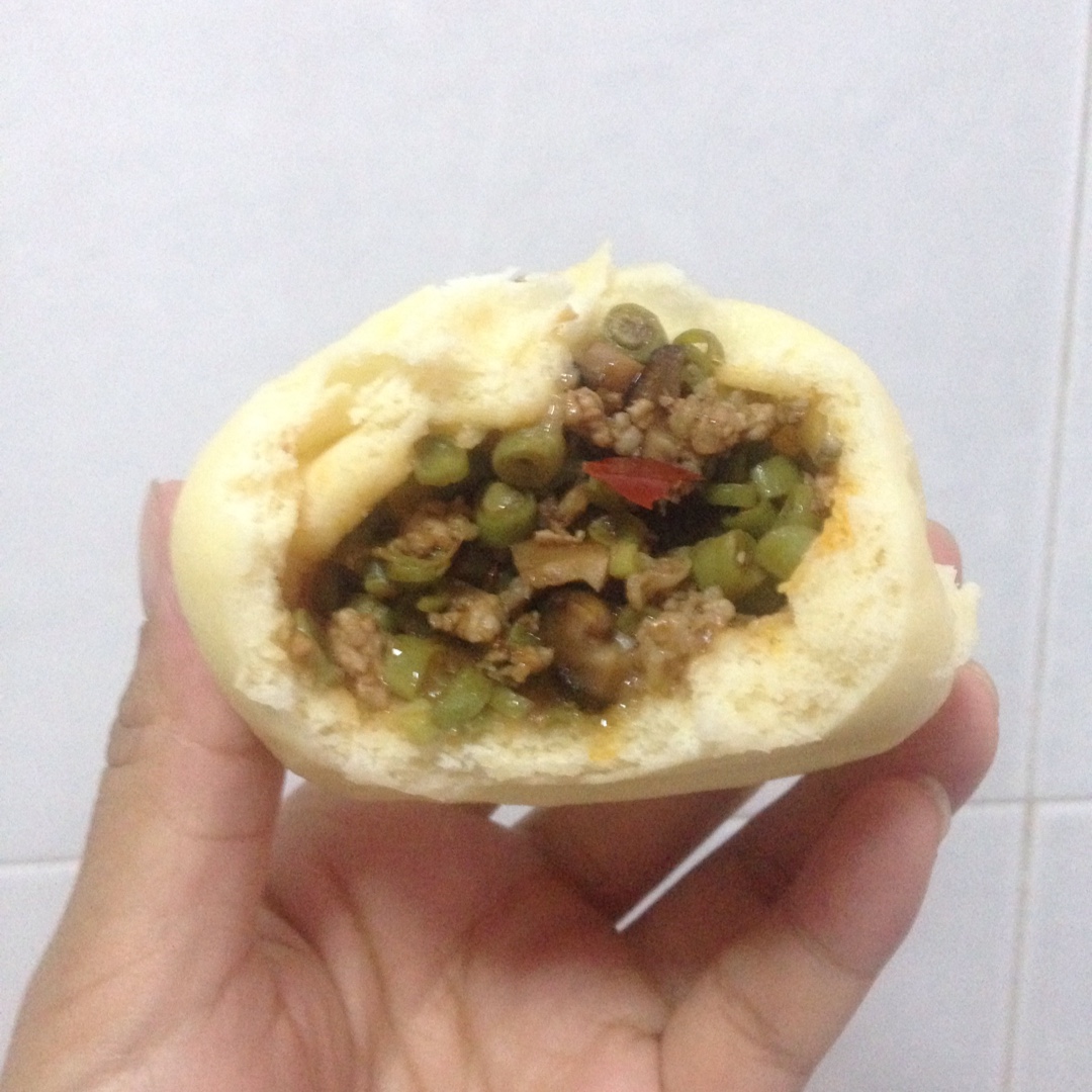 包子 肉末豆角玉米面包子 xu-_-好^_^姑娘做的肉末豆角玉米面包子 xu