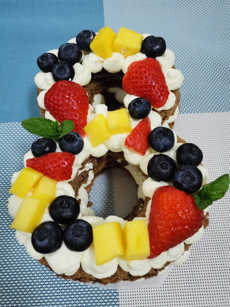 数字生日蛋糕(不用抹面技巧,新手也能搞定的高颜值水果裸蛋糕)