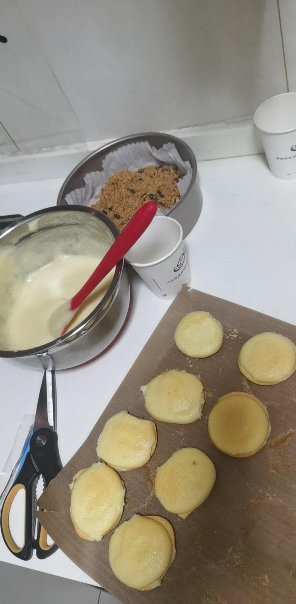 肉松小贝                 完胜鲍师傅