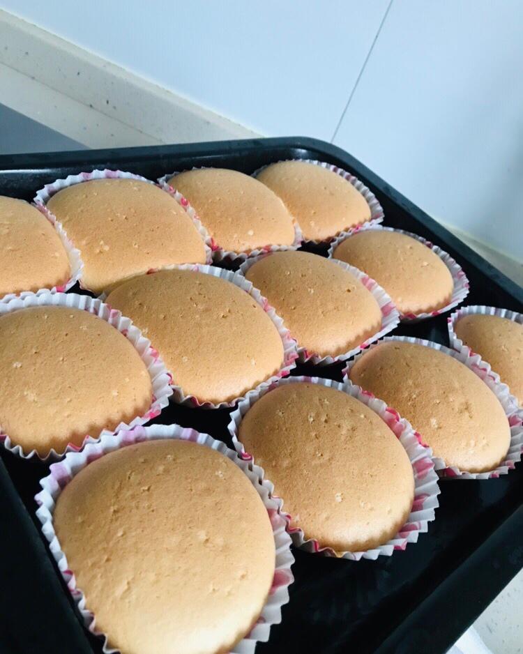 纸杯戚风蛋糕