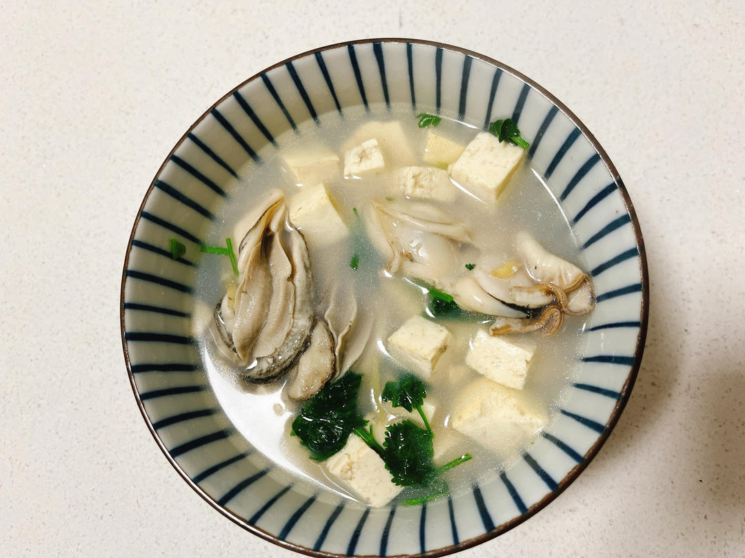海蛎子豆腐汤