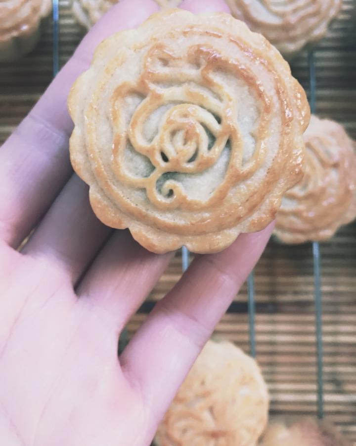 广式月饼—蛋黄冬翅月饼