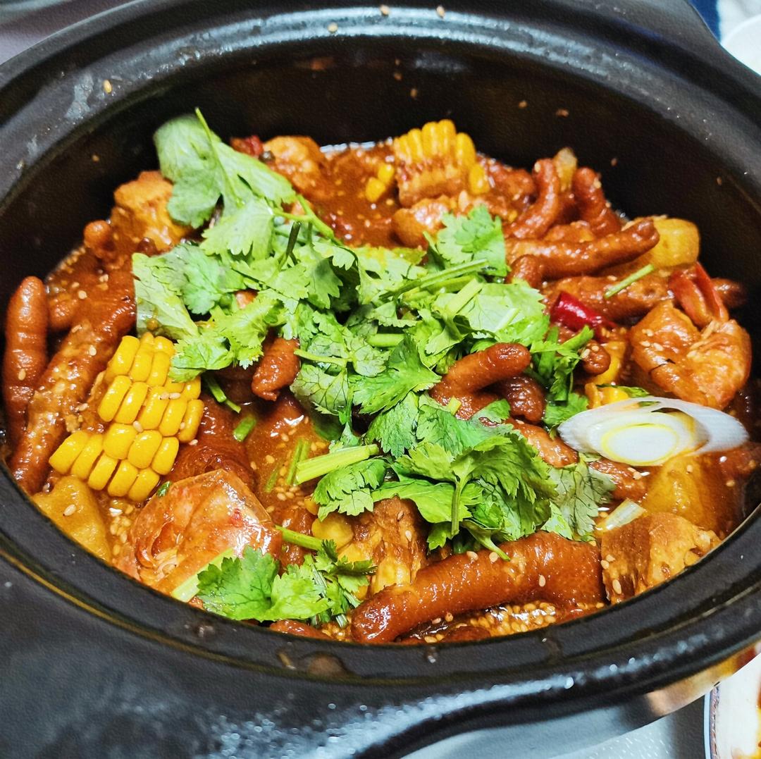 复刻某胖子158鸡爪煲，在家做要花多少