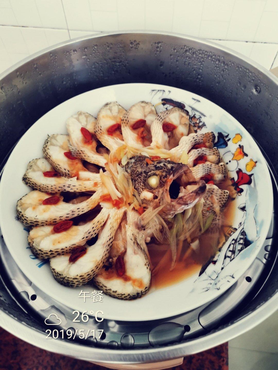 孔雀开屏清蒸鱼