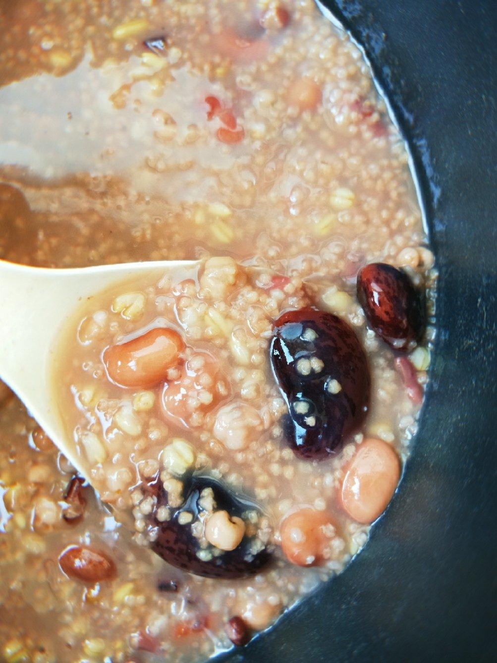 豆浆杂粮粥（别名：回归正轨粥）丨健康·三餐