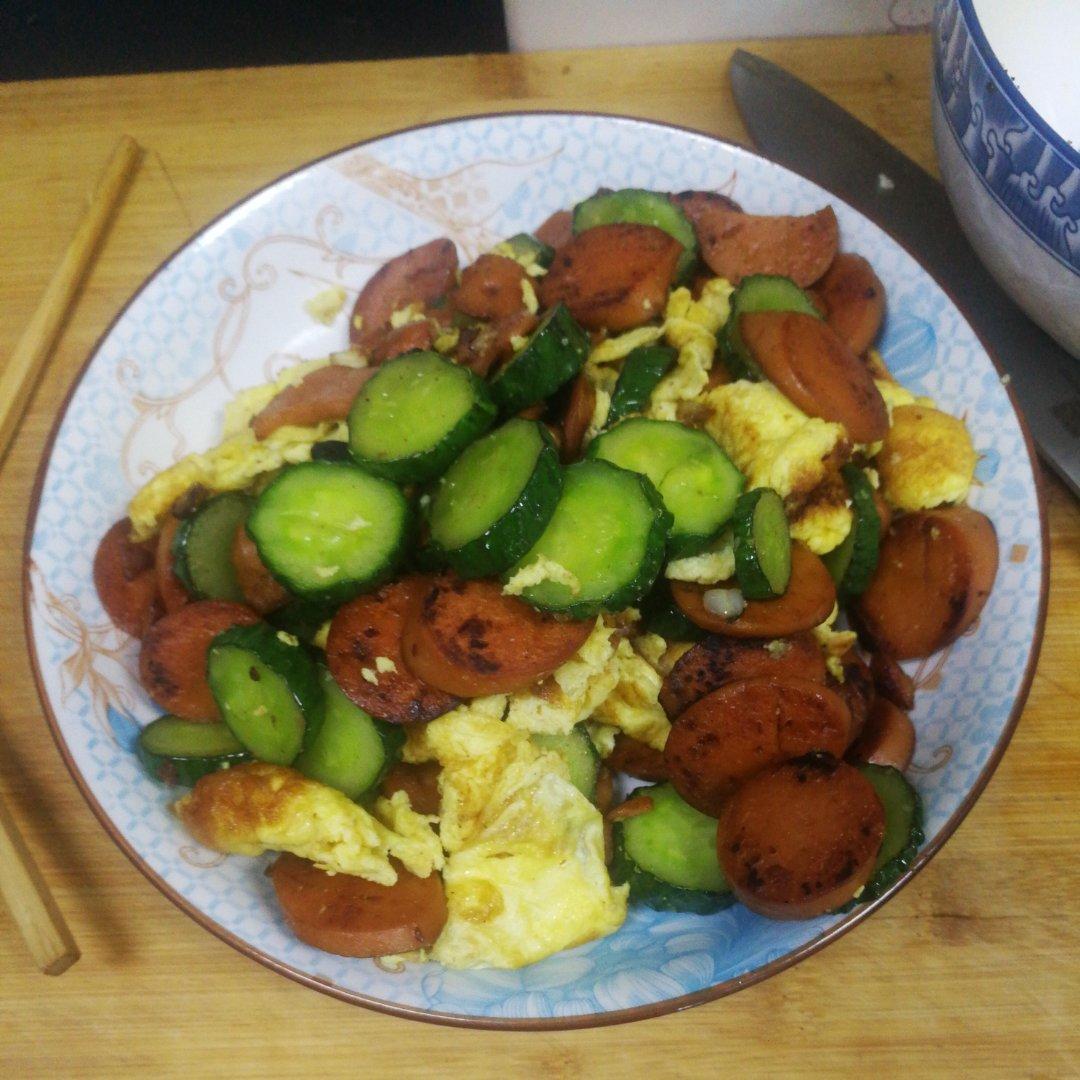 营养又美味～巨简单的黄瓜火腿炒鸡蛋
