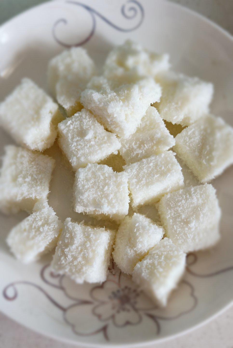 完胜85‘C的牛奶椰蓉小方