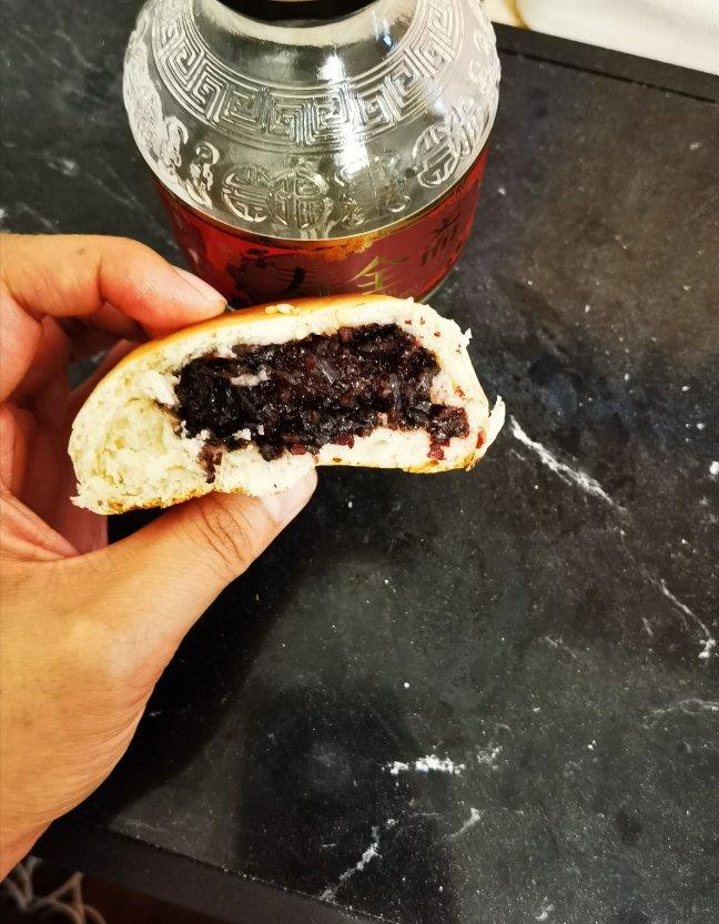 自制软糯香甜紫米面包