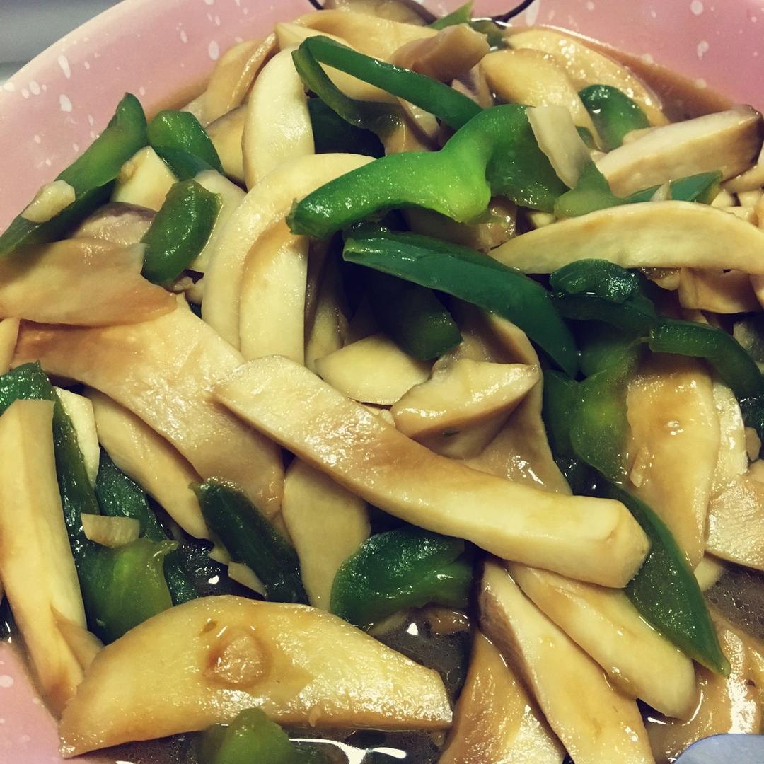 青椒素炒杏鲍菇