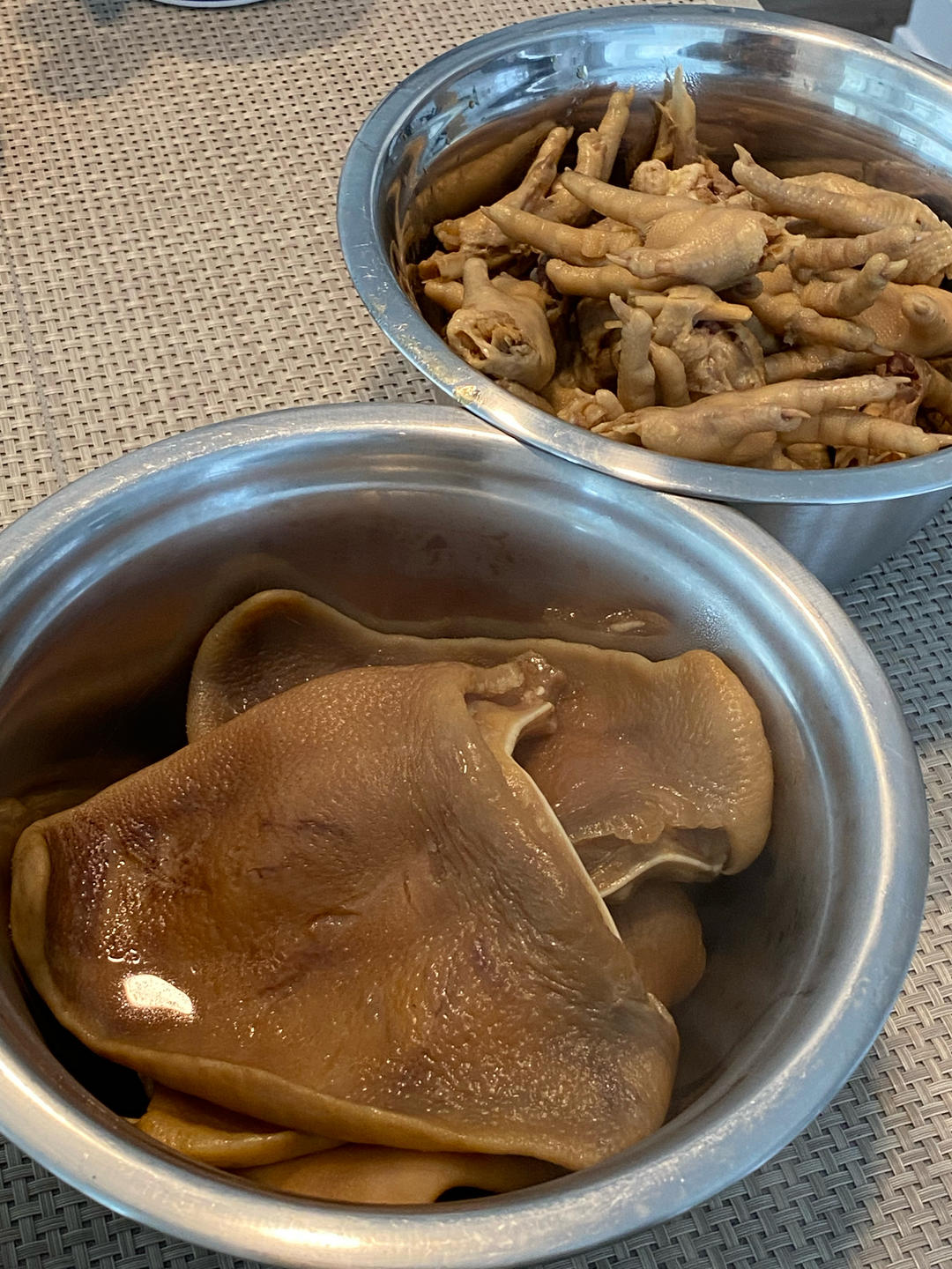 卤猪耳朵