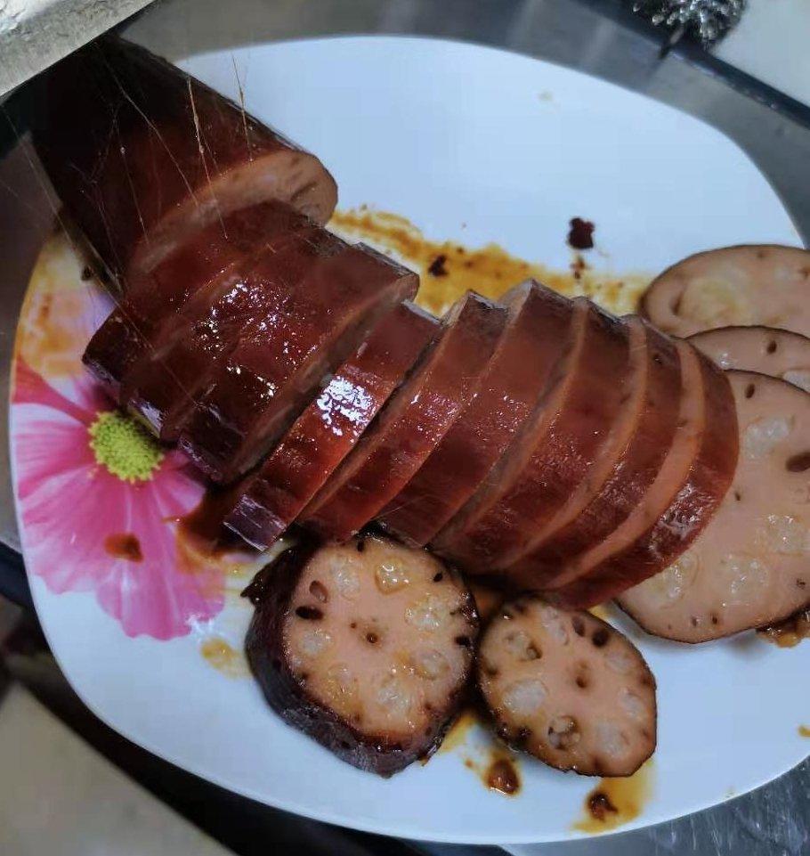 吃了上瘾的黑糖蜜汁糯米藕
