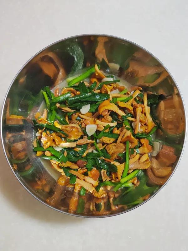 炝炒鸡油菌（德国版