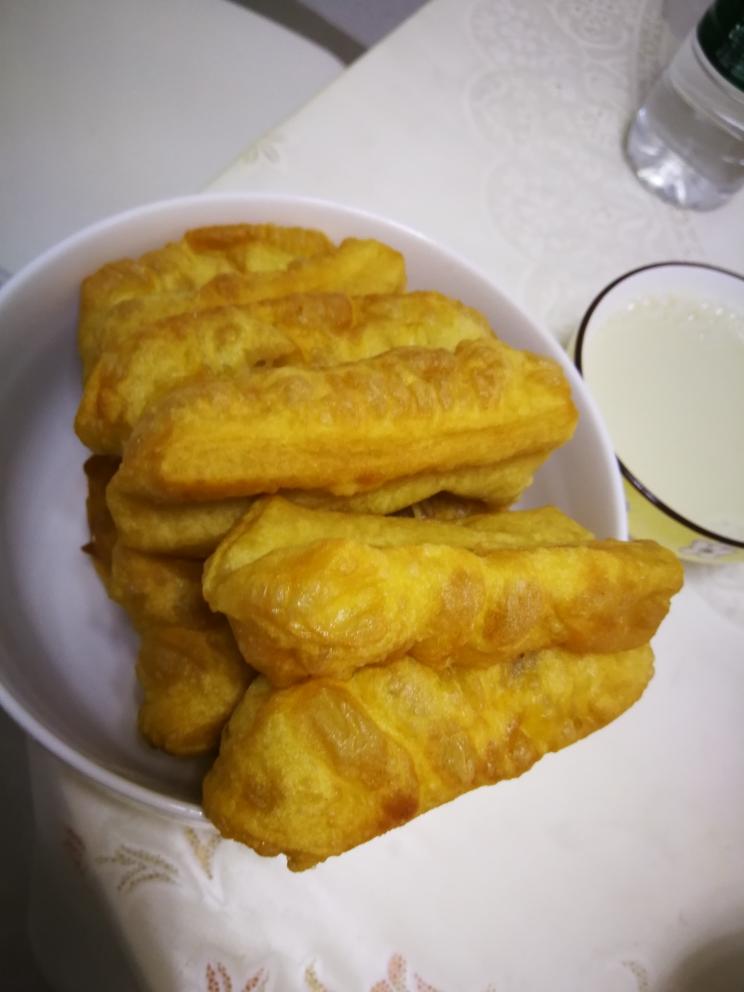 空心酥脆油条