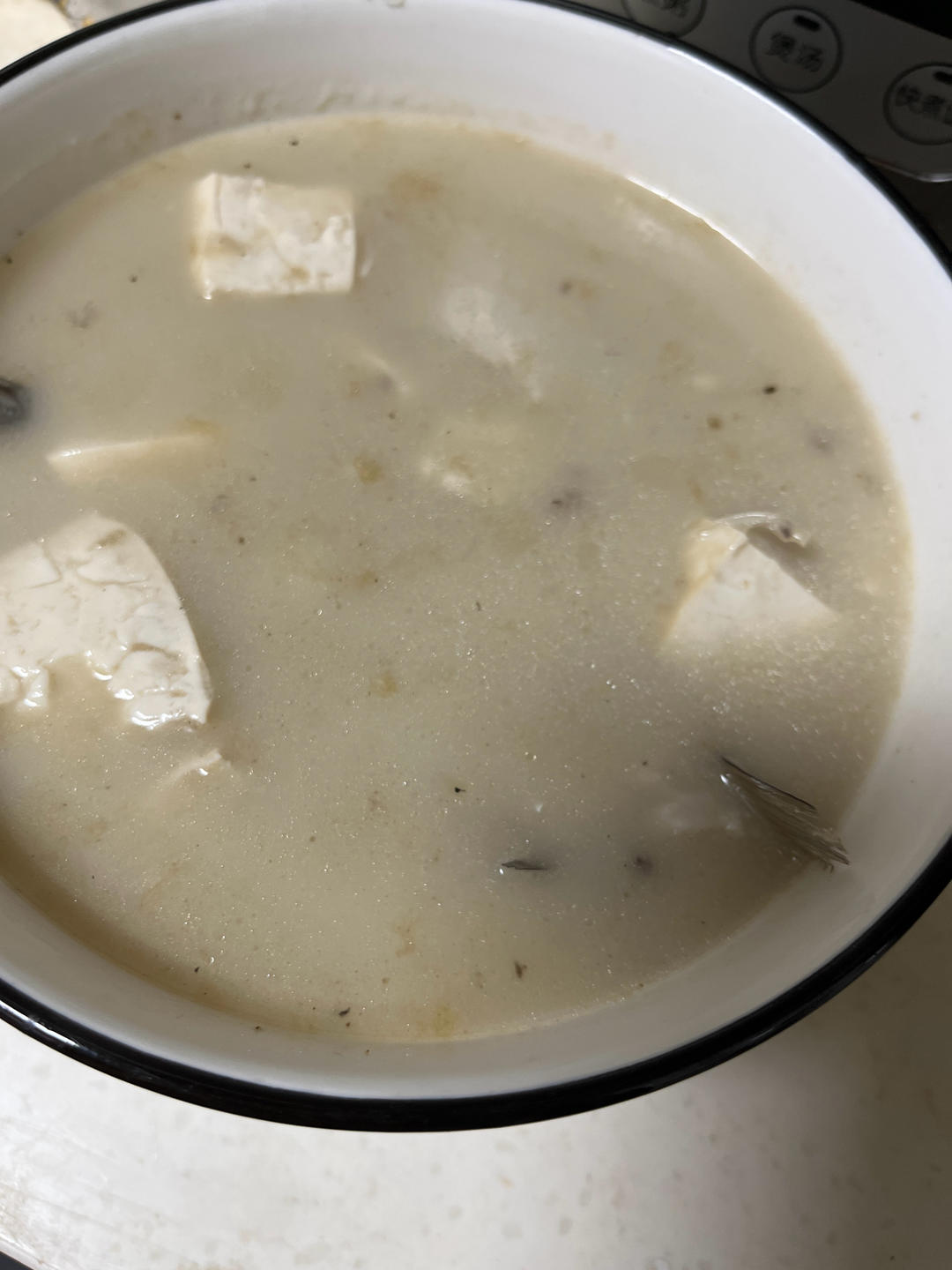 鲫鱼汤(鲫鱼豆腐汤)