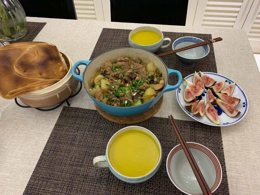 土豆炖鸡块