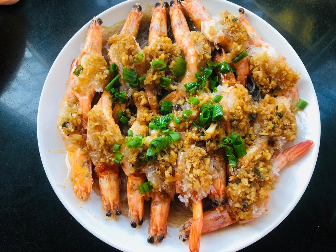 【蒜蓉粉丝蒸虾】