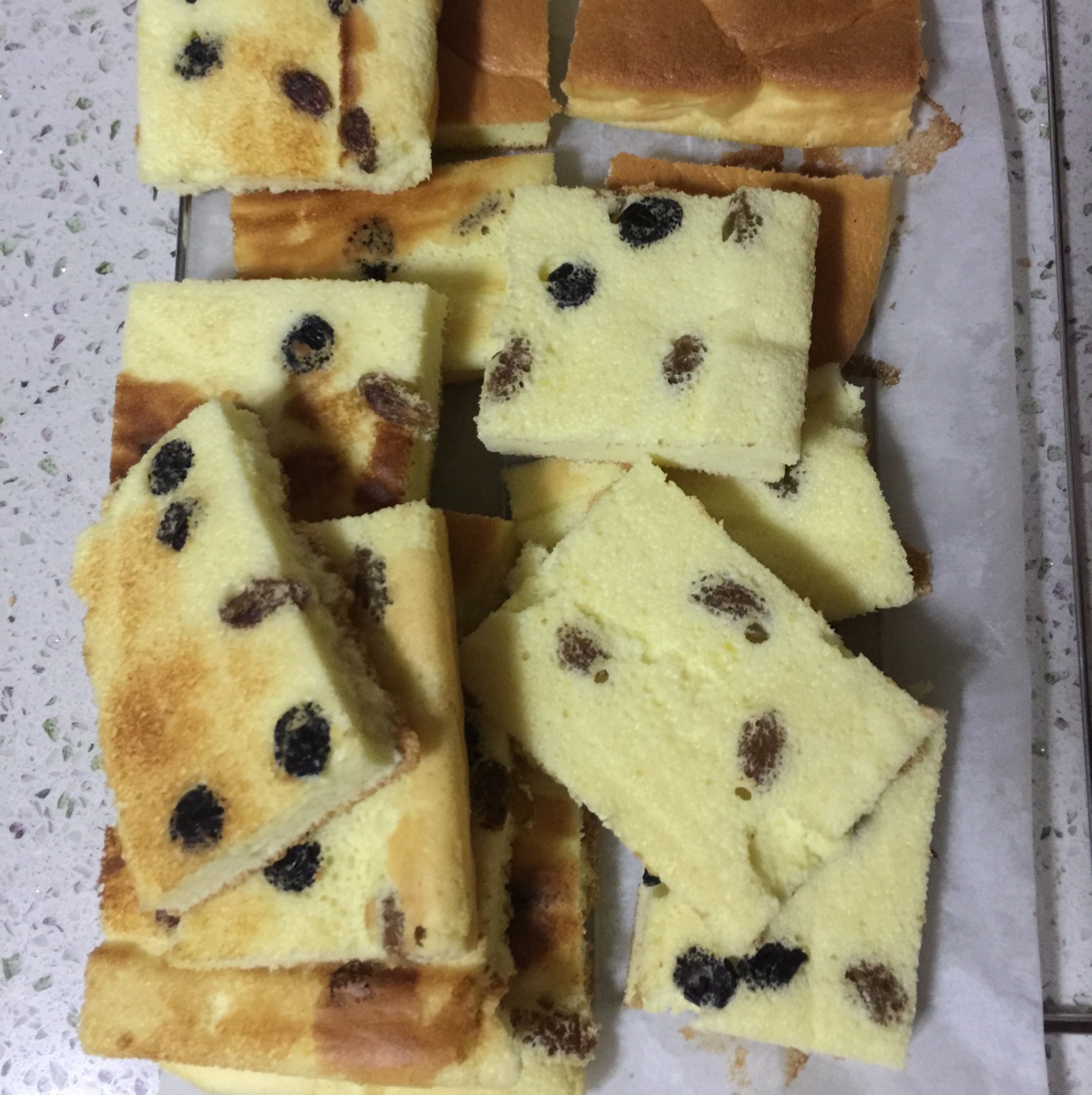 葡萄干蛋糕卷