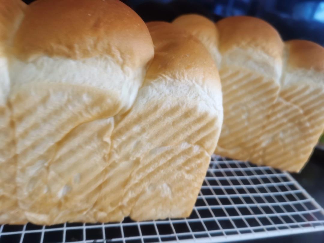奶油吐司，鲜奶奶油嫩白吐司