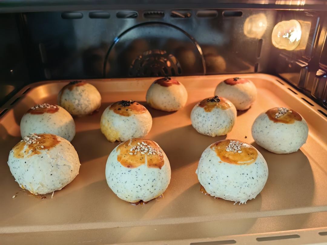 红茶凤梨蛋黄酥的做法
