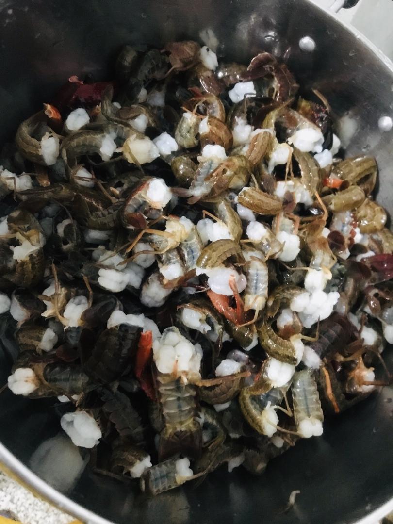 香辣小龙虾-超详细处理干净步骤！