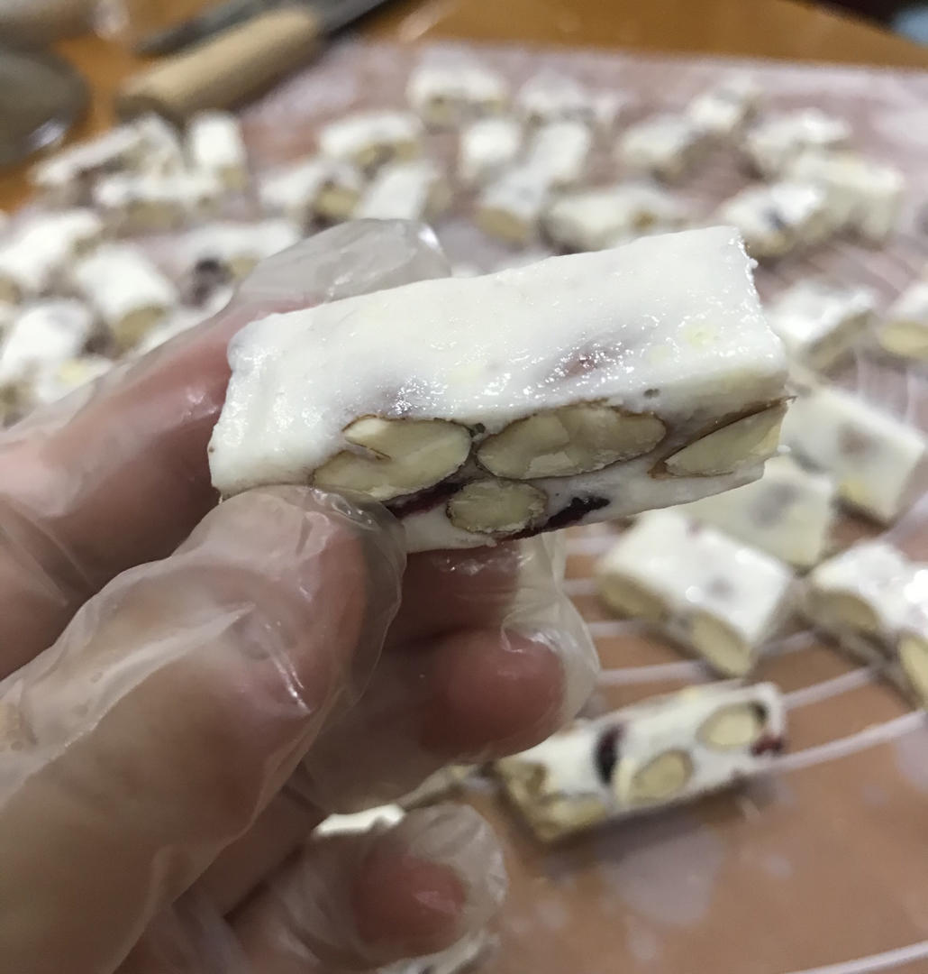 浓郁椰香牛轧糖