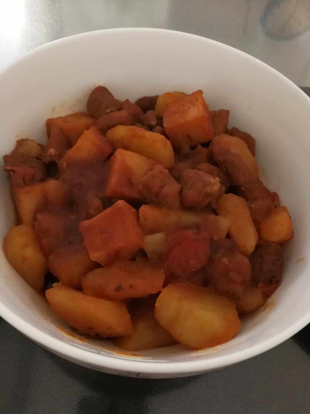 红烧牛肉土豆 （独家秘制）