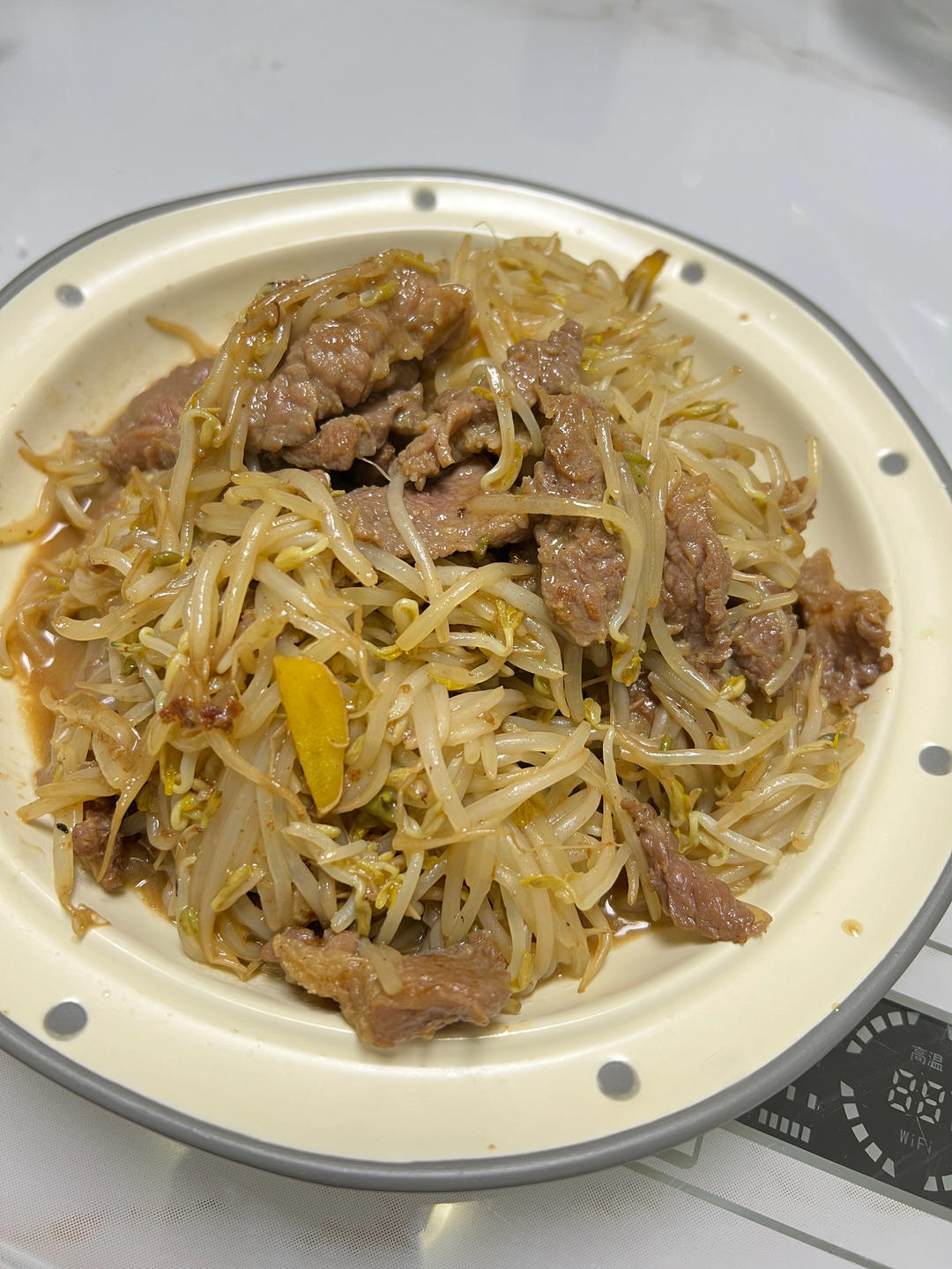 牛肉炒豆芽