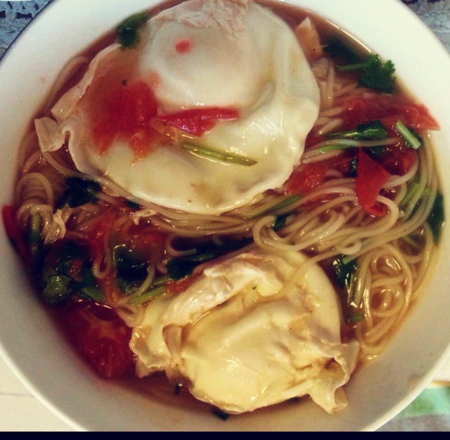 最家常的普通汤面——西红柿鸡蛋龙须面